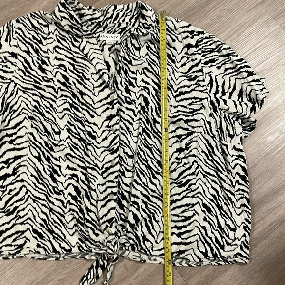 Ava & Viv Women’s Button Front 2X Shirt Oversized Linen Blend Animal Print - Picture 9 of 10